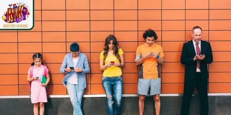 Độ tuổi là điều kiện mà hầu hết sân chơi nào cũng đặt ra 